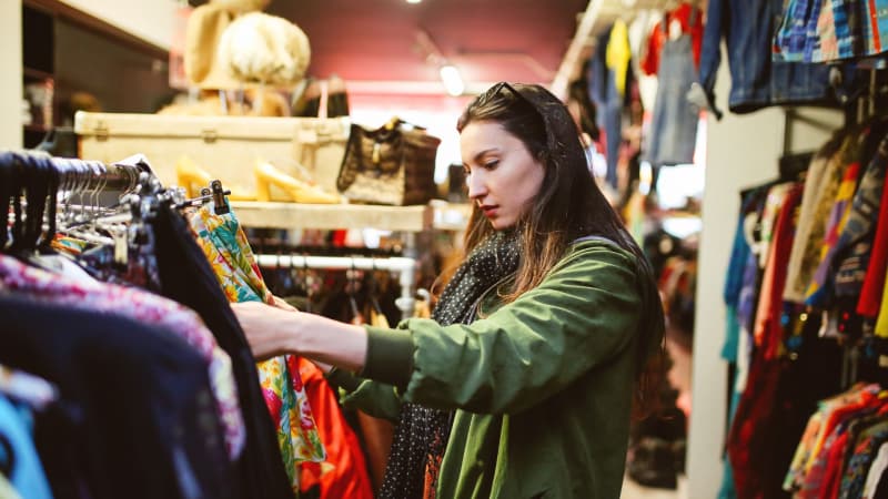 Moda second-hand - dlaczego to dobry wybór dla świadomych konsumentów?