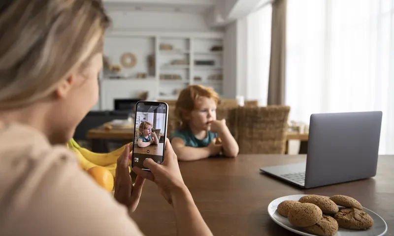 Zagrożone dzieci w sieci. fot. freepik.com
