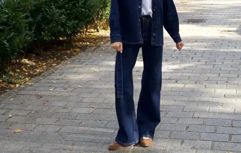 Jeansy petite – dlaczego standardowe modele zawodzą i jak w końcu wybrać te właściwe?